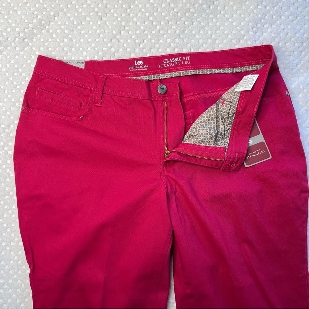 NWT. Lee Classic Fit Straight Leg.